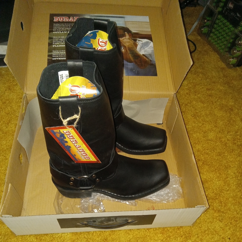 Durango boots.9.5 EE box